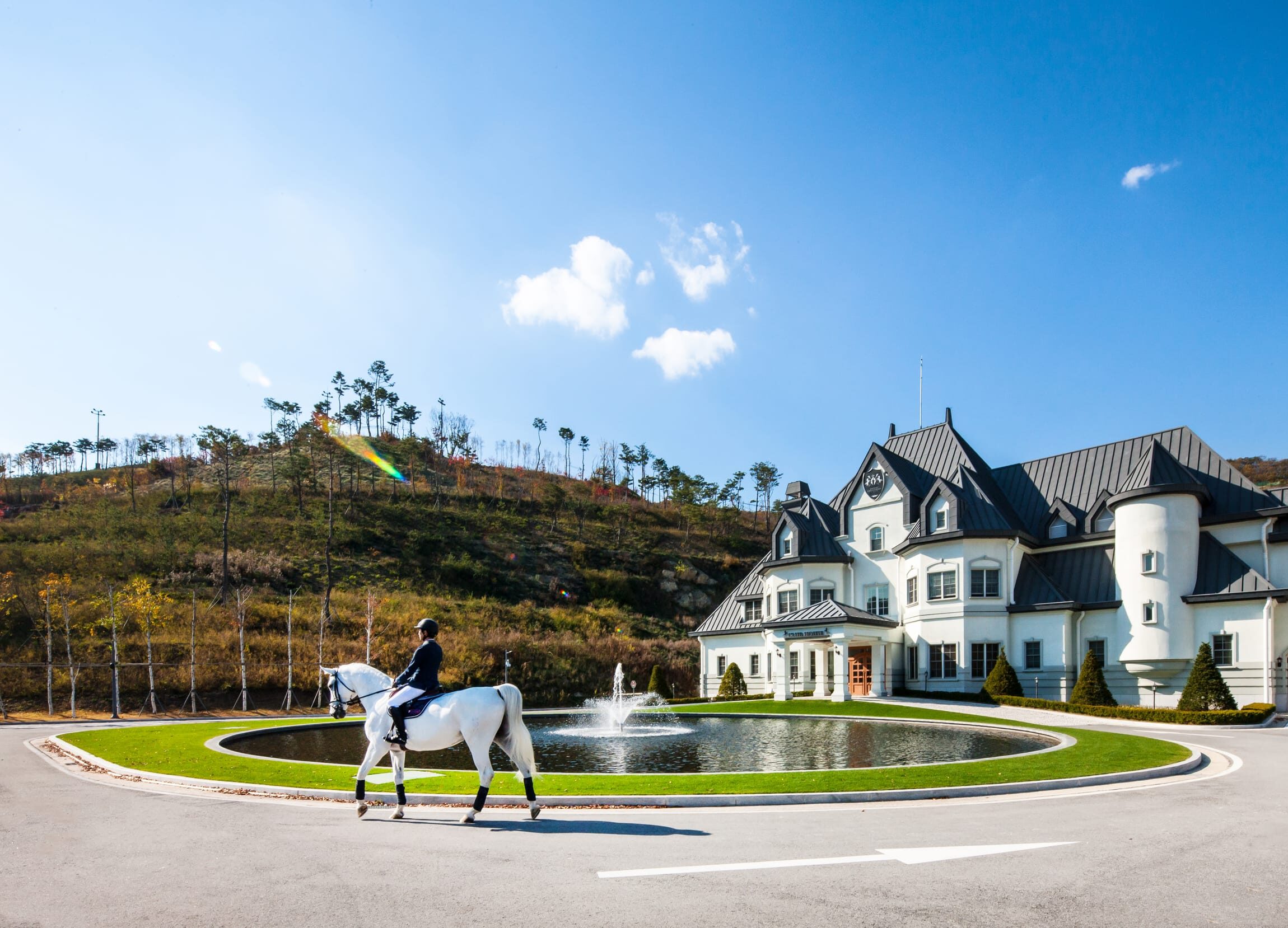 Equestrian Club_Photo SONO Tower HQ